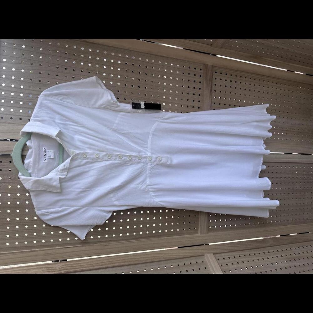 Venus Button down White Lined Dress Size 6
